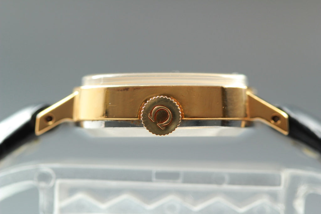 1978 Near MINT OMEGA De Ville 24mm 511.0413 Manual Gold Dial Women's Vintage