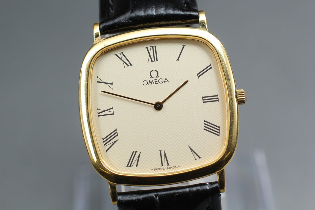 1988 Near MINT OMEGA De Ville 30mm 195.0077.2 Quartz Roman Dial Men's Vintage