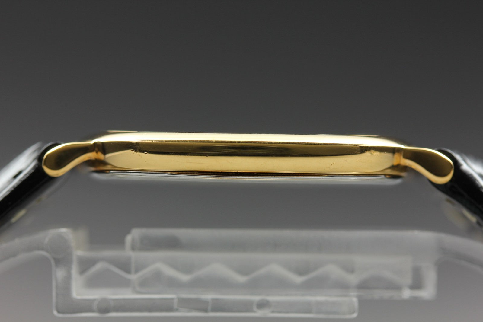 1989 Near MINT OMEGA De Ville 30mm 195.0077.2 Quartz Gold Dial Men's Vintage
