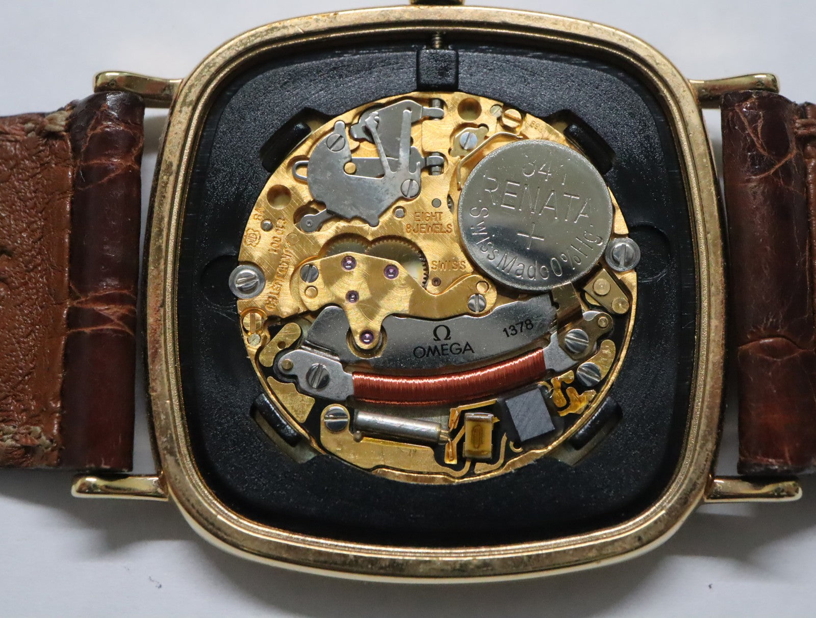 1989 Near MINT OMEGA De Ville 30mm 195.0077.2 Quartz Gold Dial Men's Vintage