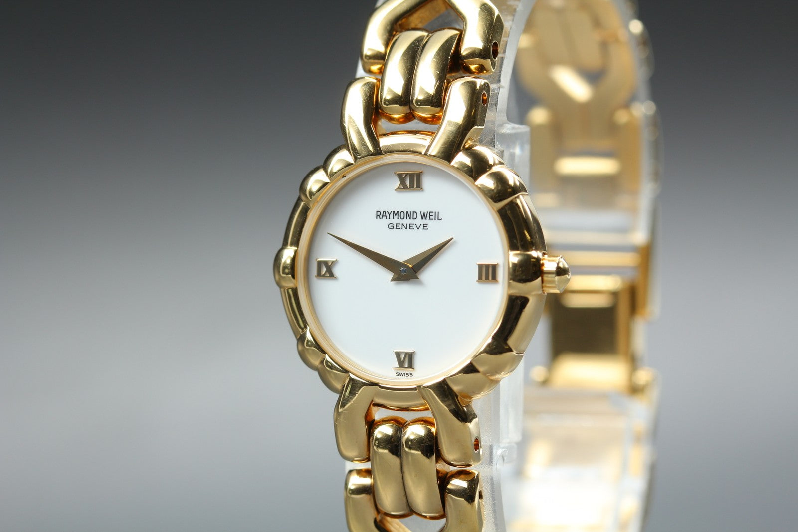 Near MINT Raymond Weil Geneve 3747 24mm Quartz White Roman Dial Women's Vintage