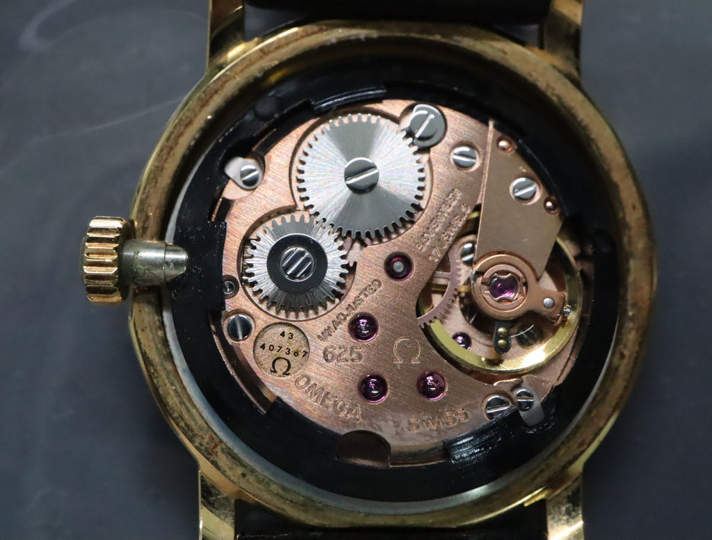 1979 Near MINT OMEGA De Ville 25mm 511.0532 Manual Gold Dial Women's Vintage