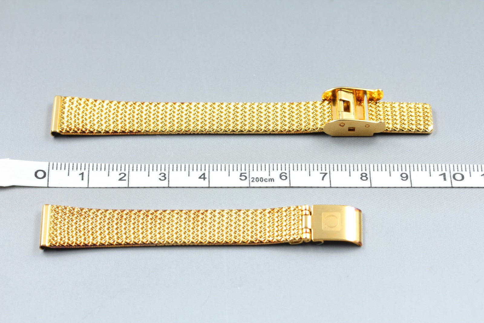 Near MINT OMEGA Milanese/Mesh Band 12mm Stainless Gold Plated Women's Vintage