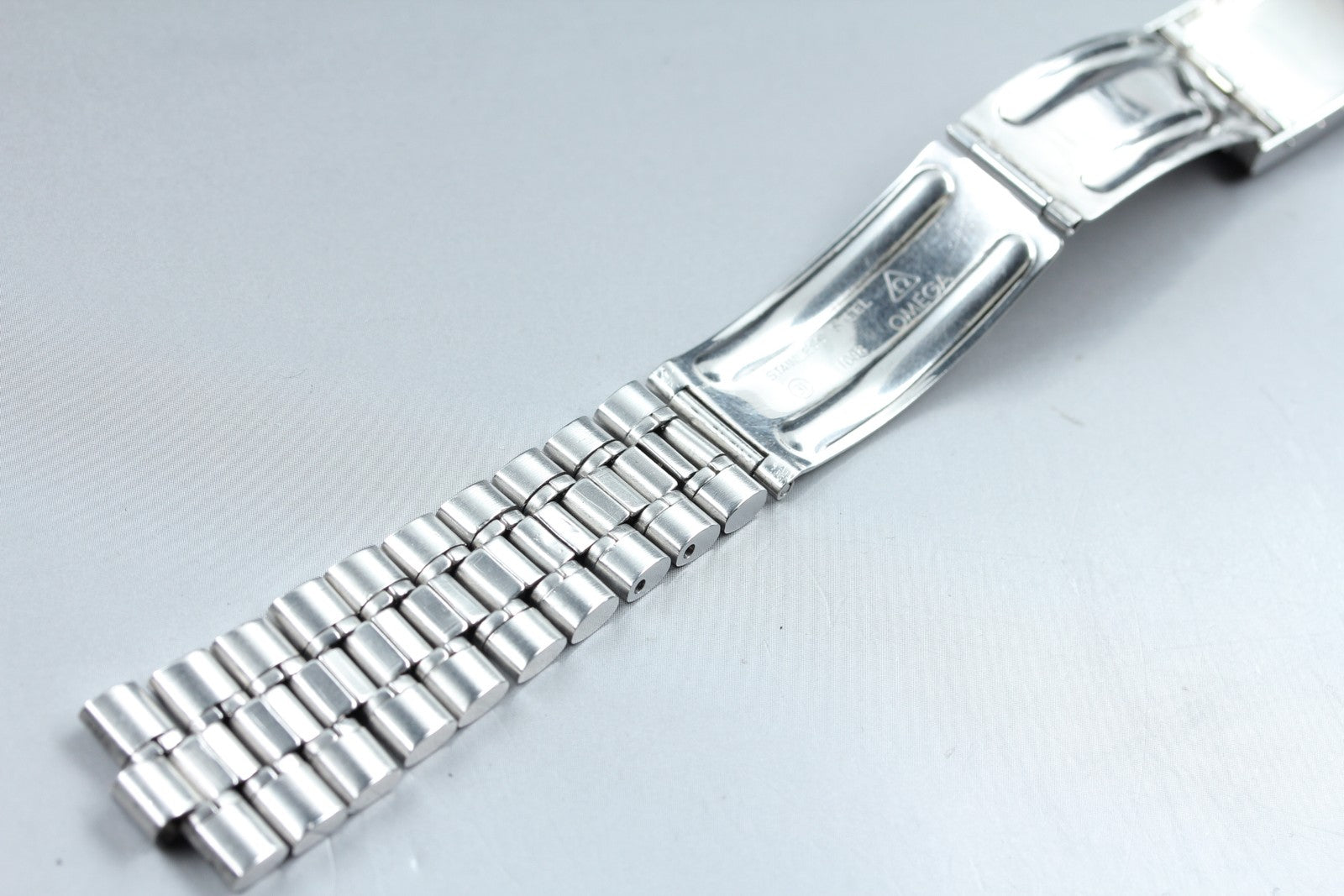 Near MINT OMEGA Bracelet FF526/1098 19mm Stainless steel Silver Men's Vintage