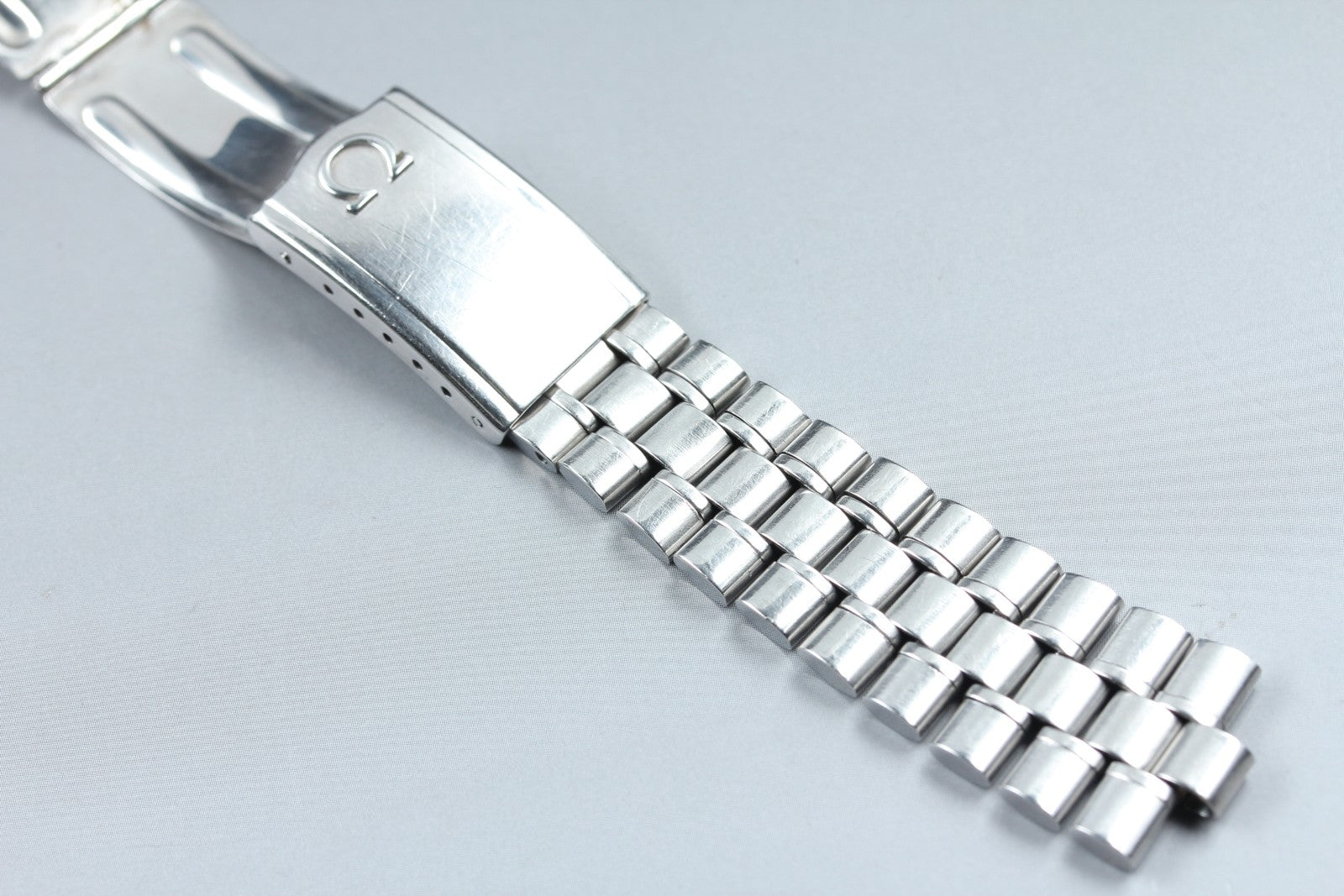 Near MINT OMEGA Bracelet FF526/1098 19mm Stainless steel Silver Men's Vintage