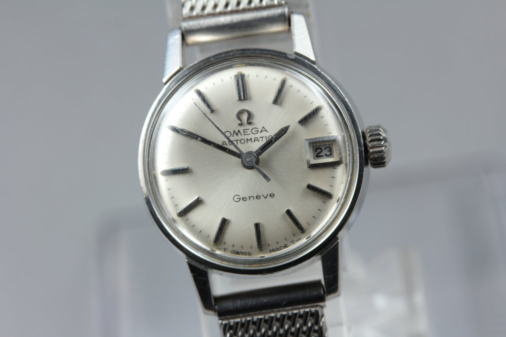 1969 Near MINT OMEGA Geneve 21mm 566.002 Automatic Silver Dial Women's Vintage
