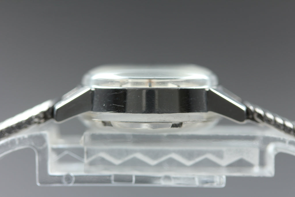 1969 Near MINT OMEGA Geneve 21mm 566.002 Automatic Silver Dial Women's Vintage