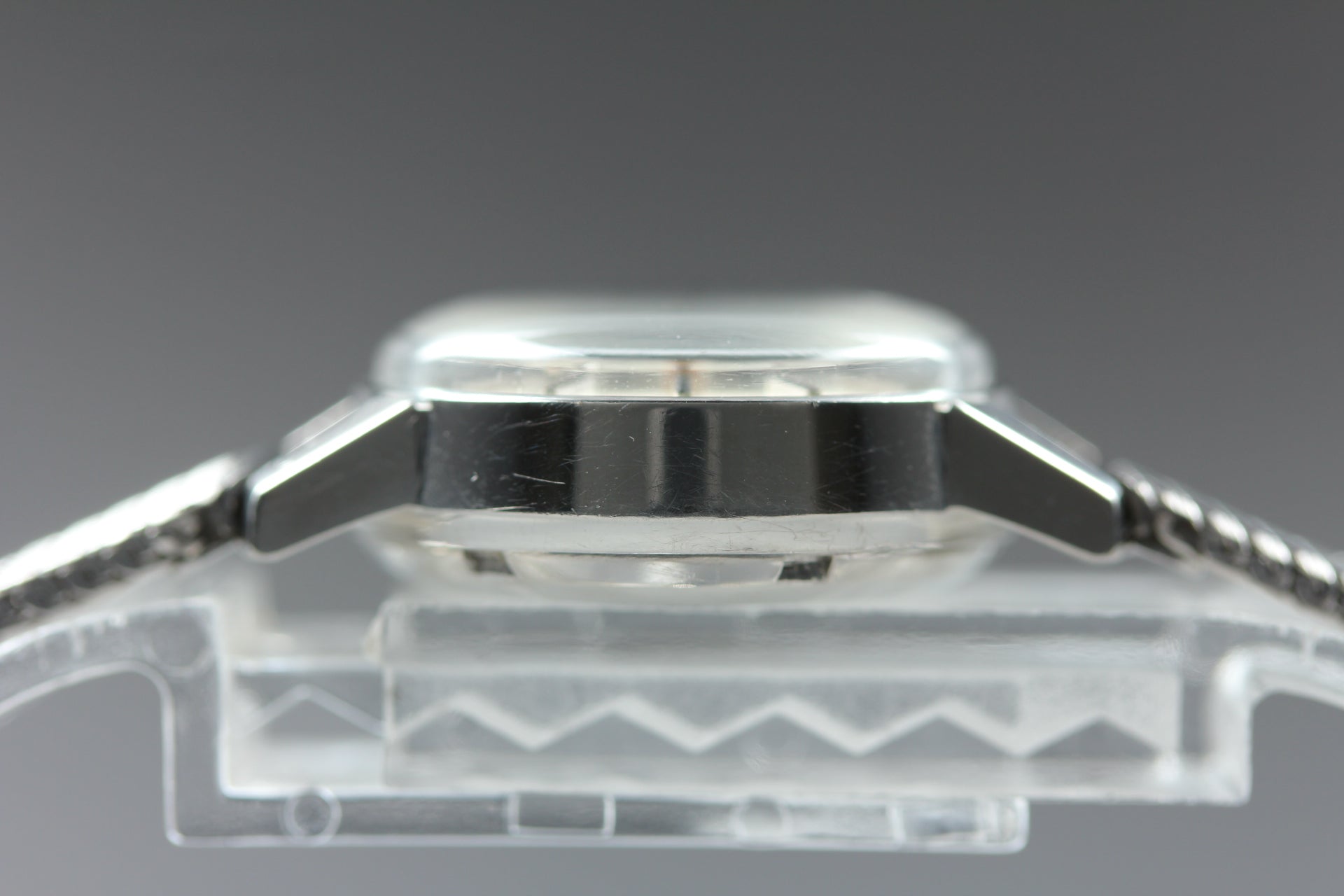 1969 Near MINT OMEGA Geneve 21mm 566.002 Automatic Silver Dial Women's Vintage