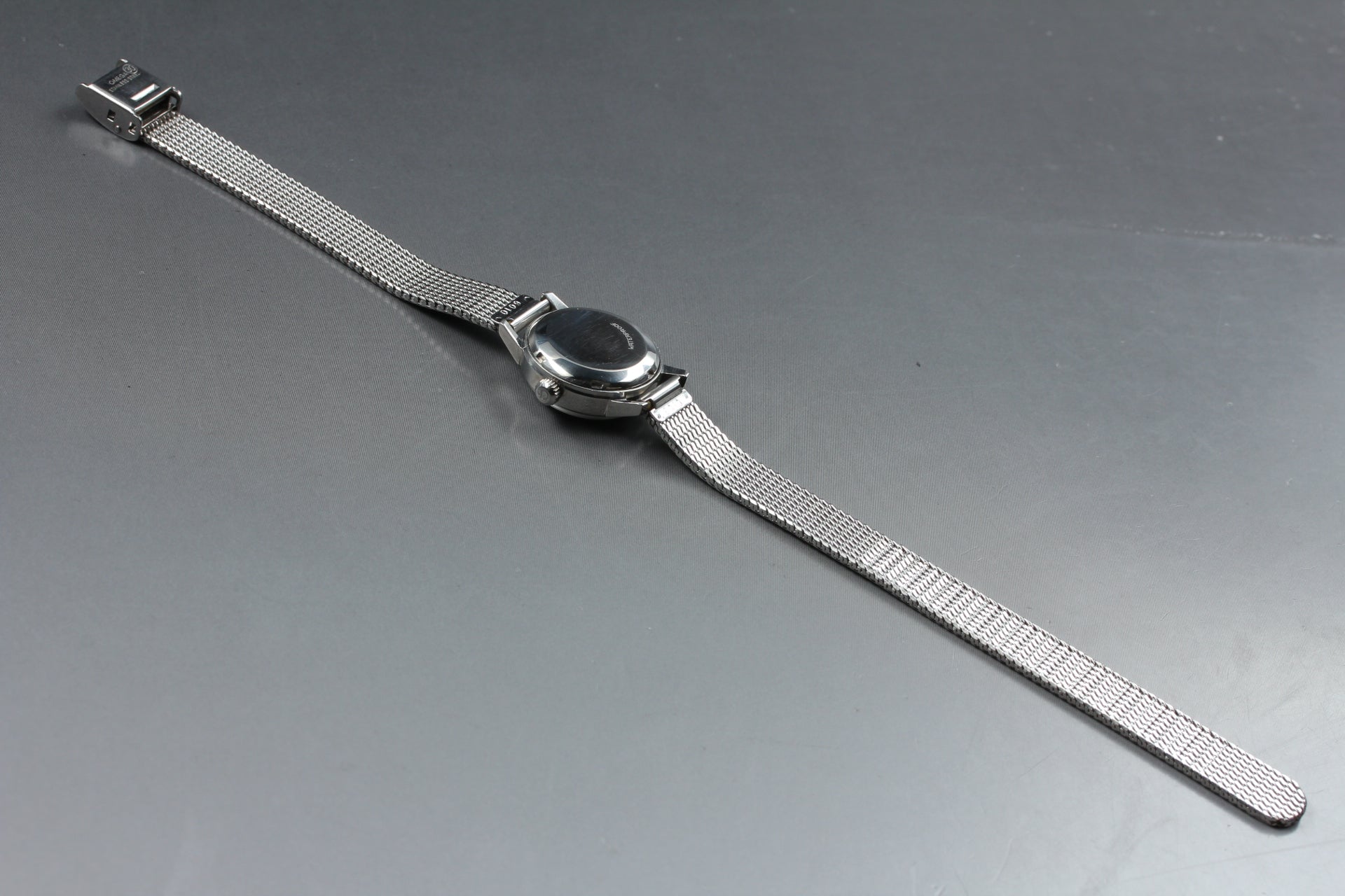 1969 Near MINT OMEGA Geneve 21mm 566.002 Automatic Silver Dial Women's Vintage