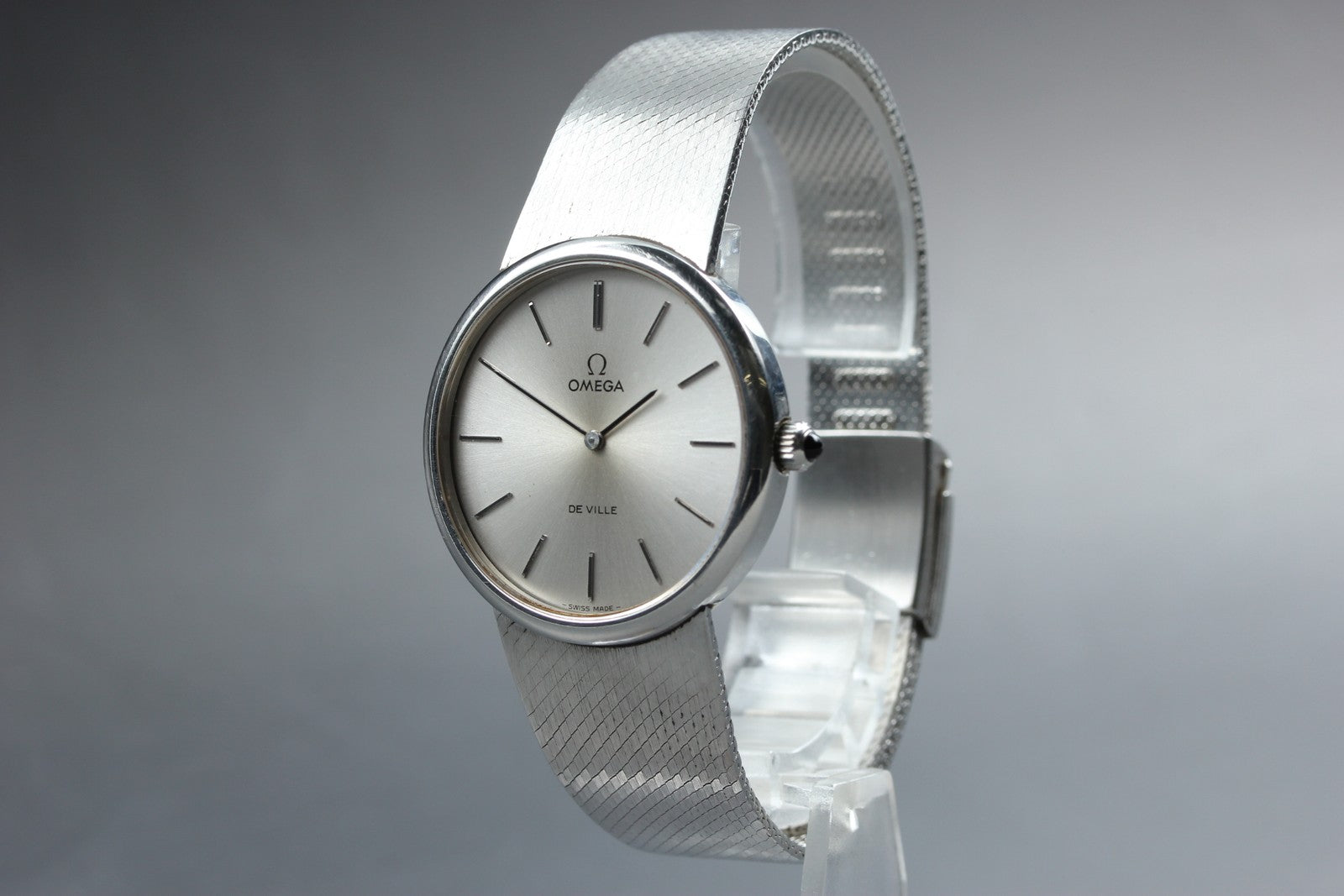 1978 Near MINT OMEGA De Ville 33mm 111.0143 Manual Silver Dial Men's Vintage