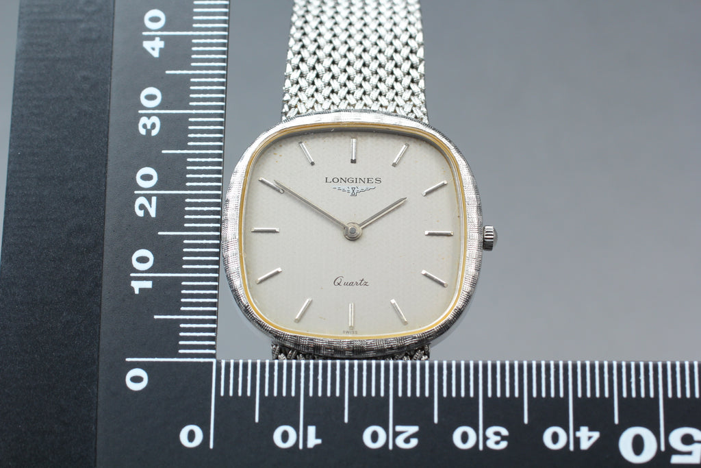 Near MINT Longines 976 3386 30mm Quartz L976.2 Silver Dial Men's Watch Vintage