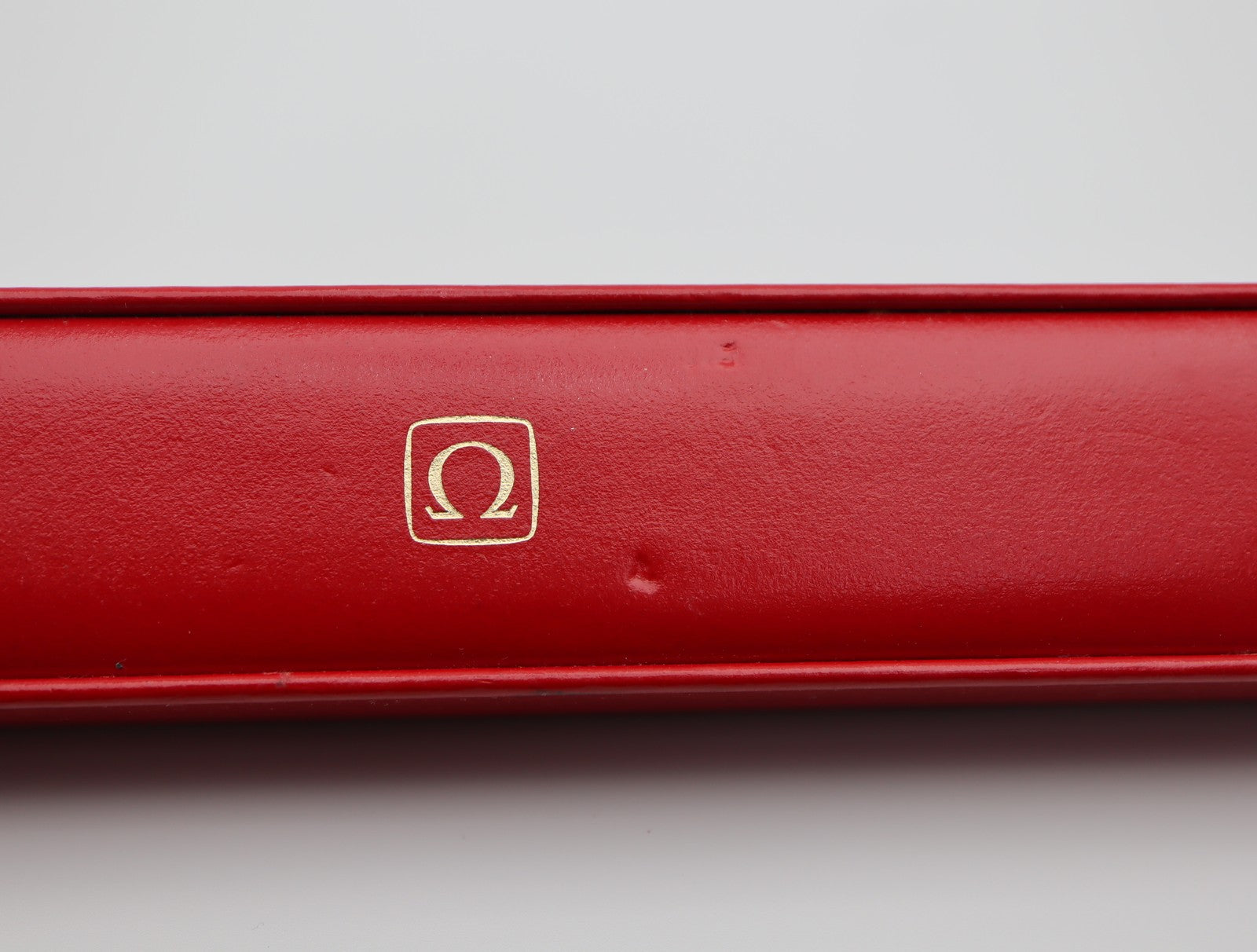 Near MINT OMEGA Vintage Red Watch Box Genuine Case Only for Women's #2534