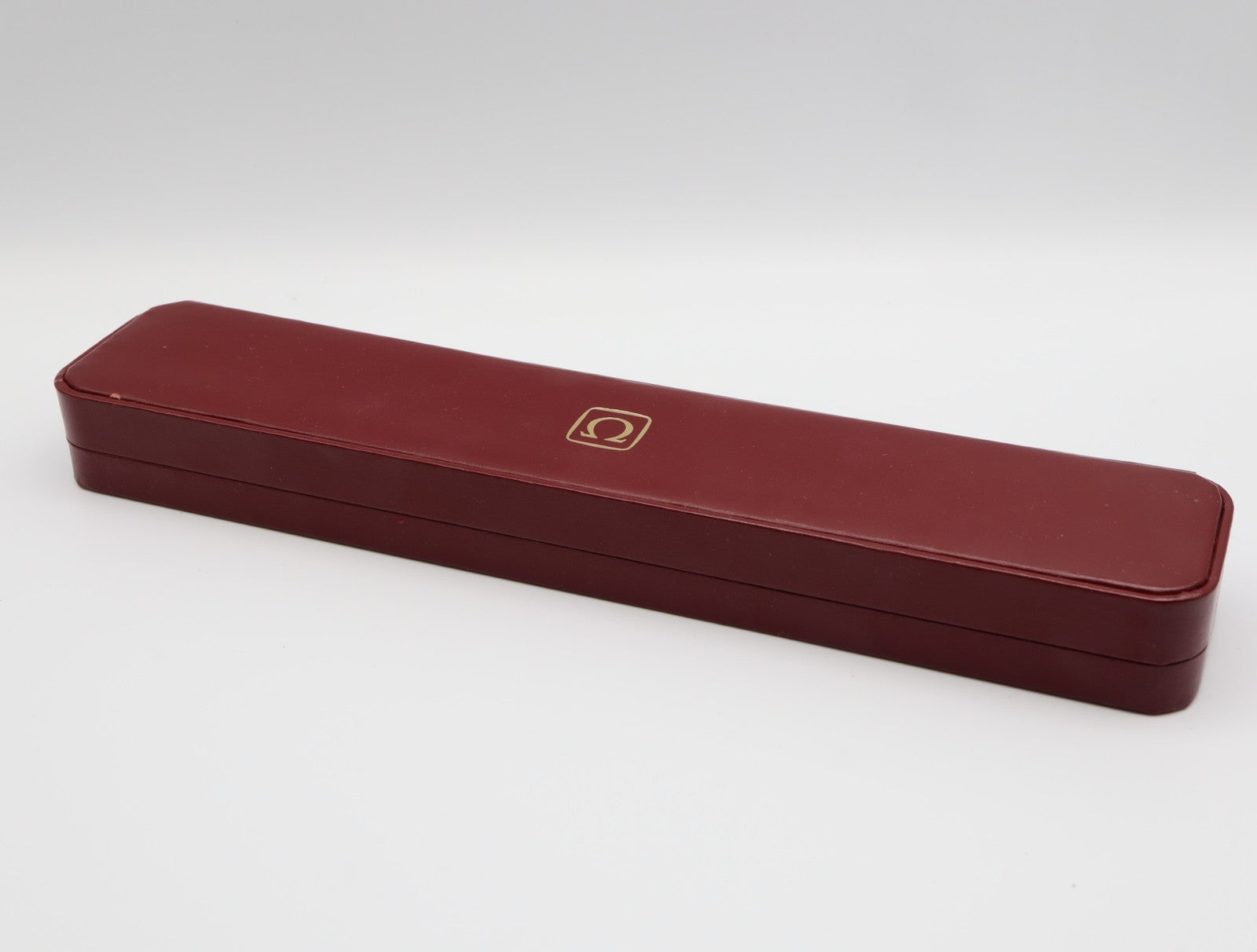 Near MINT OMEGA Vintage Red Watch Box Genuine Case Only for Women's JAPAN #2362