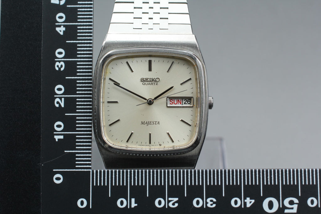 1987 Near MINT SEIKO Majesta 31mm 9063-501A Quartz Silver Dial Men's Vintage