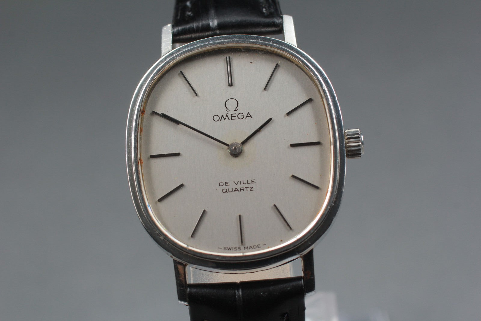 1978 Near MINT OMEGA De Ville 191.0046 29mm Quartz Silver Dial Men's Vintage