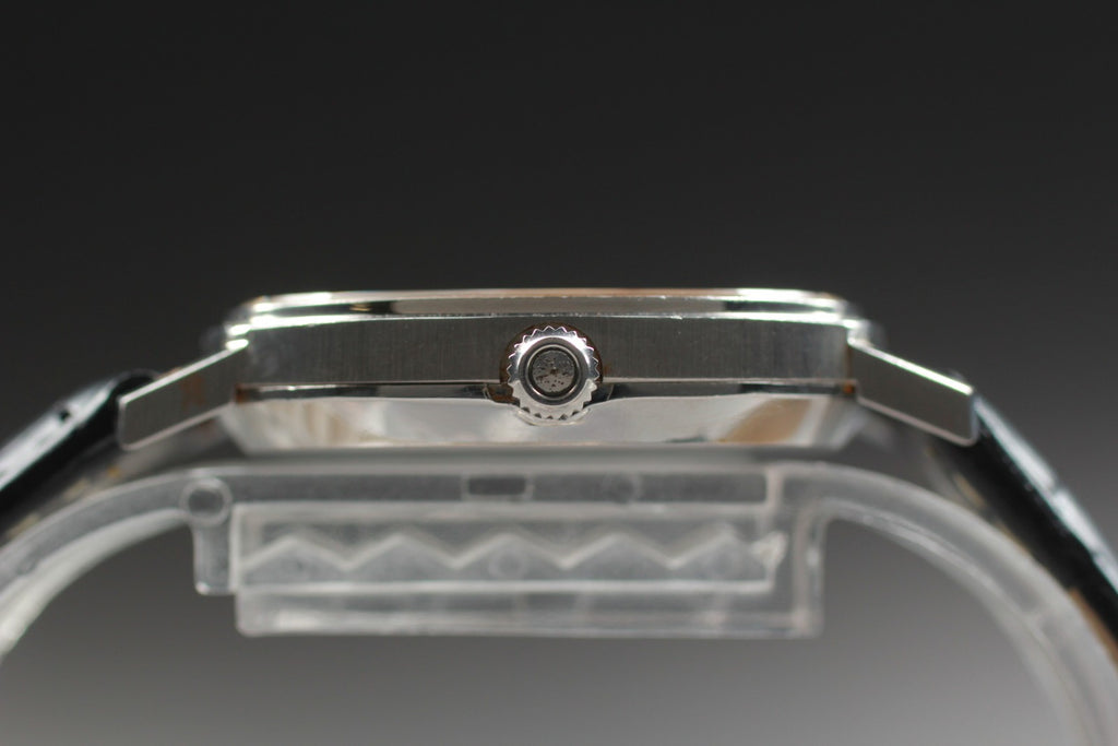 1978 Near MINT OMEGA De Ville 191.0046 29mm Quartz Silver Dial Men's Vintage