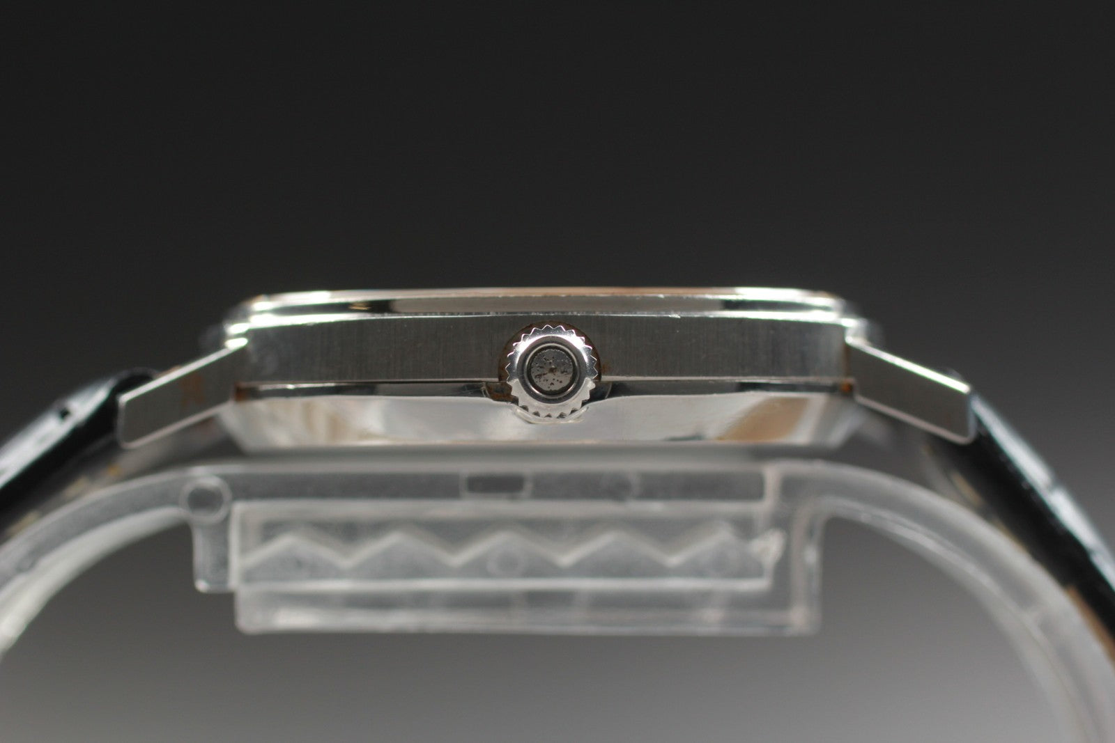 1978 Near MINT OMEGA De Ville 191.0046 29mm Quartz Silver Dial Men's Vintage