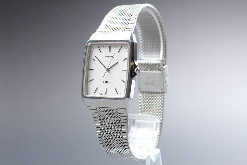 1993 Near MINT SEIKO Spirit 5E31-5A70 29mm Quartz Silver Dial Men's Vintage
