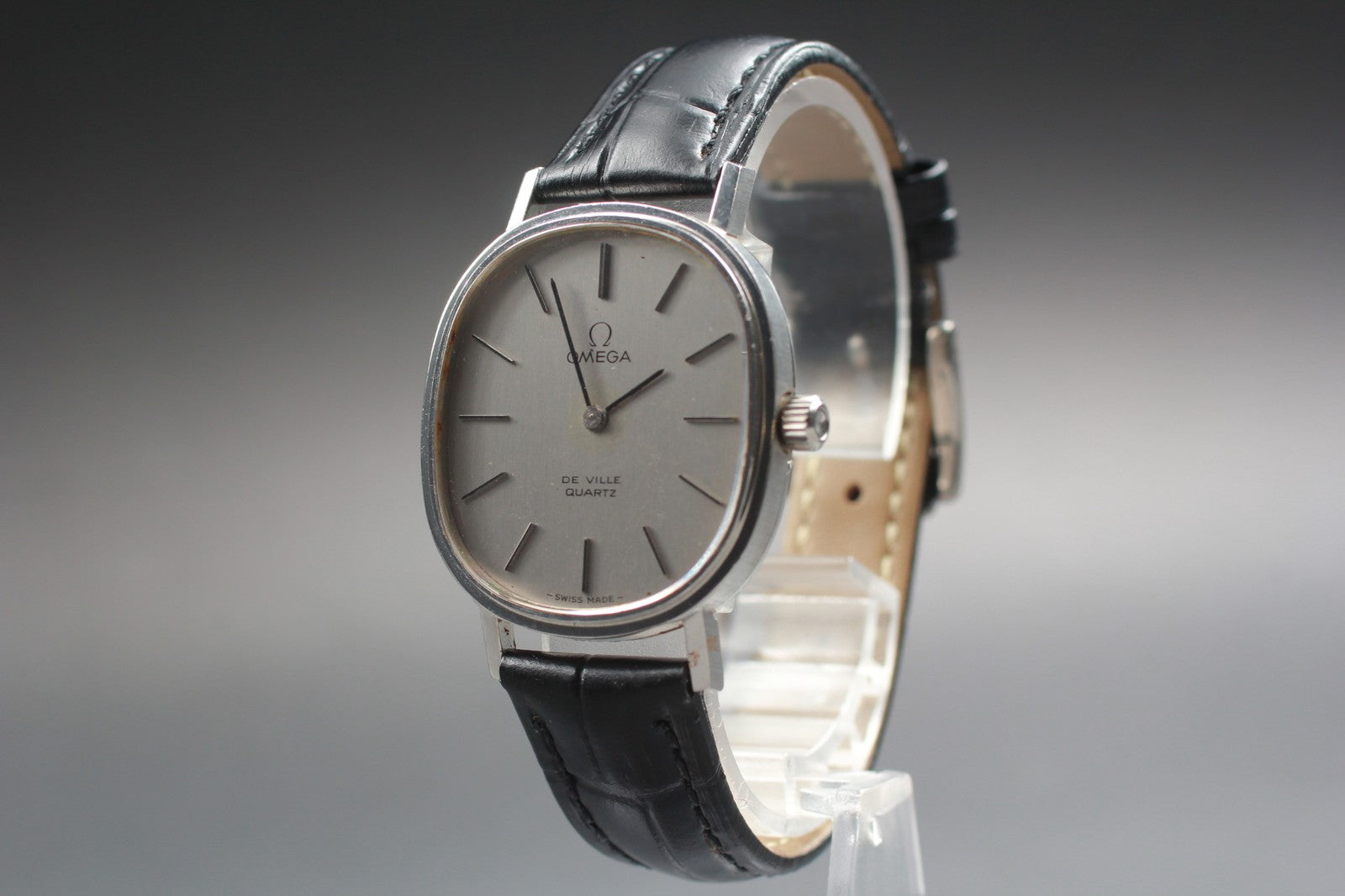 1978 Near MINT OMEGA De Ville 191.0046 29mm Quartz Silver Dial Men's Vintage