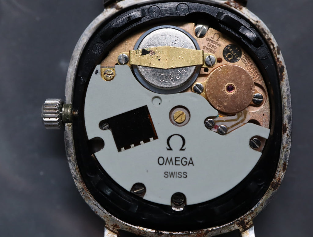1978 Near MINT OMEGA De Ville 191.0046 29mm Quartz Silver Dial Men's Vintage