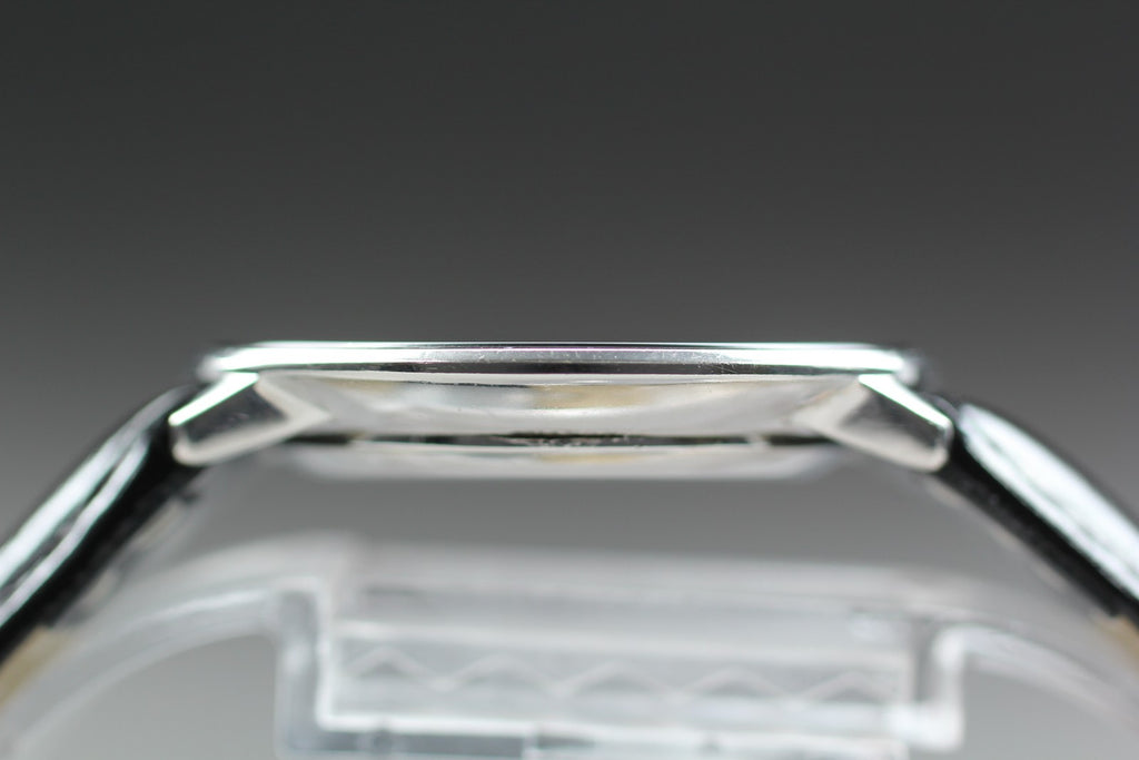 1981 Near MINT OMEGA De Ville 33mm 191.0106 Quartz Black Roman Dial Men Vintage