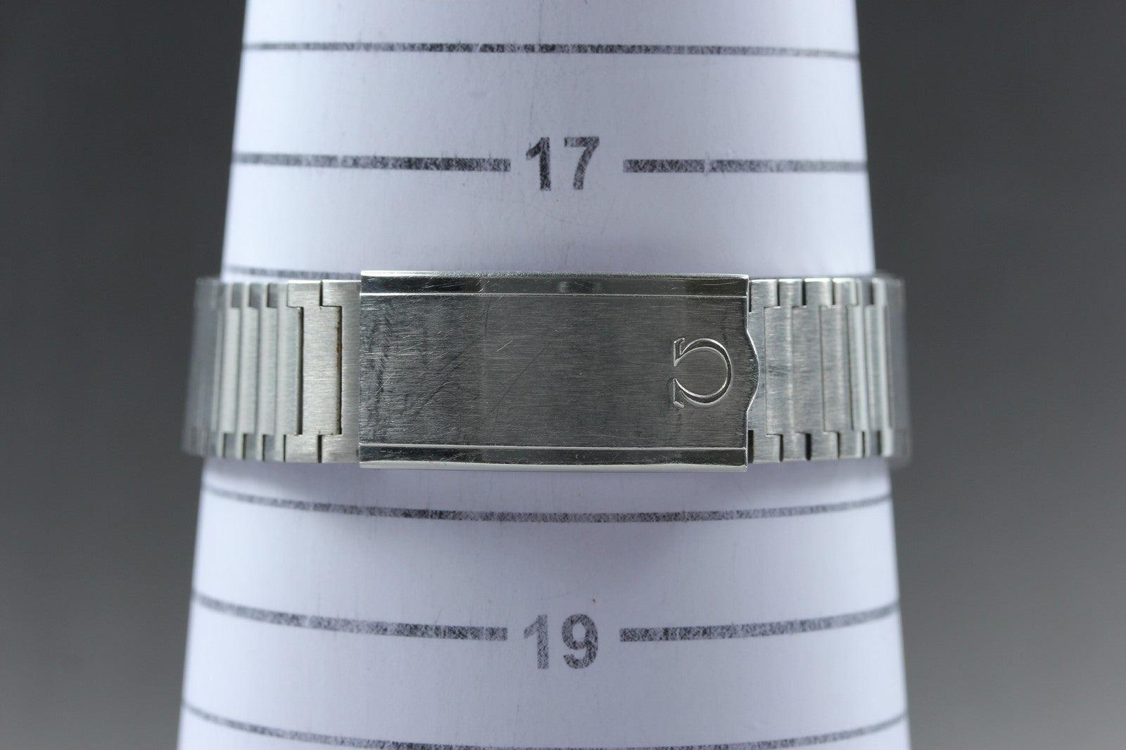 1974 Near MINT OMEGA Seamaster 35mm 166.0206 Automatic White Roman Men's Vintage