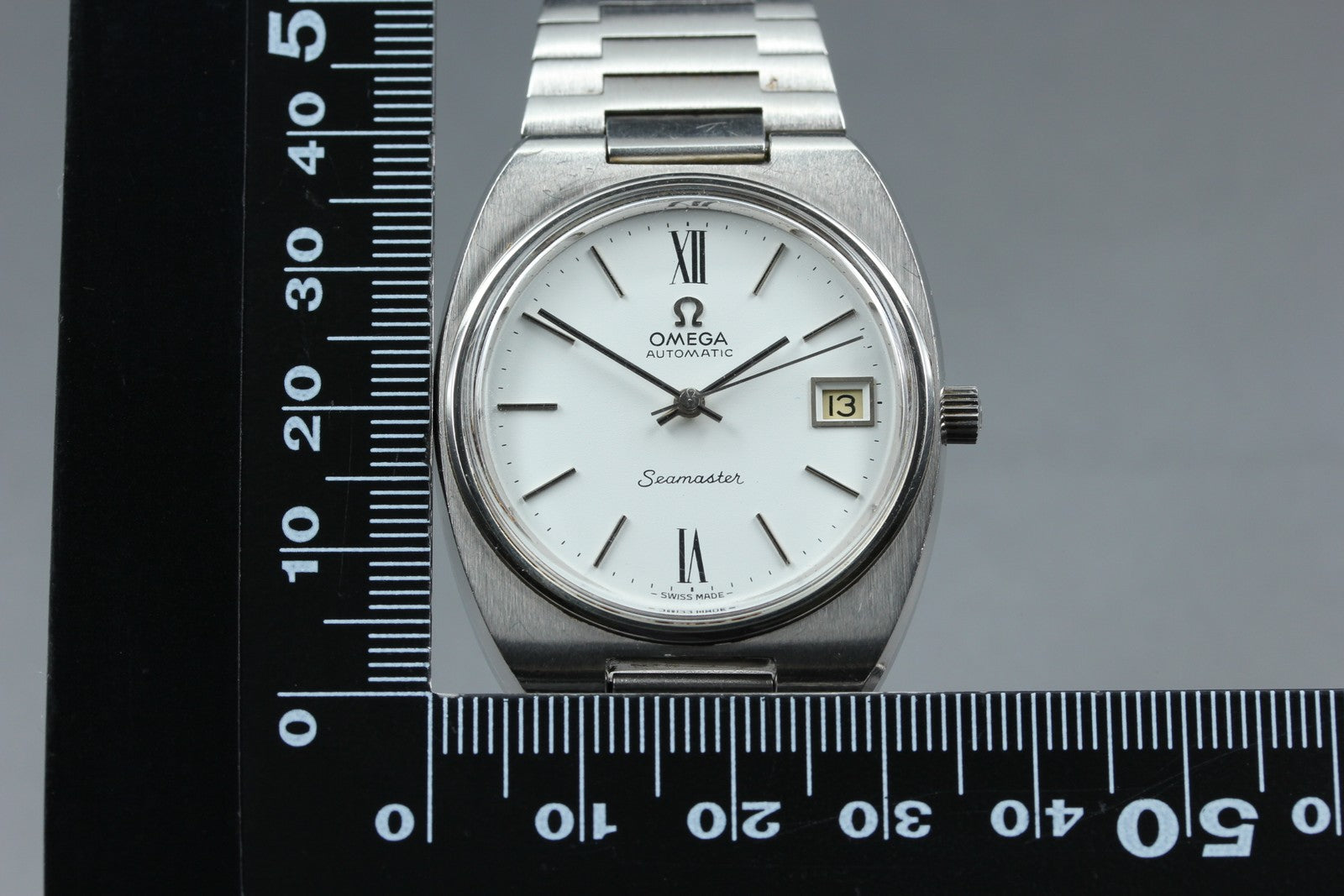 1974 Near MINT OMEGA Seamaster 35mm 166.0206 Automatic White Roman Men's Vintage