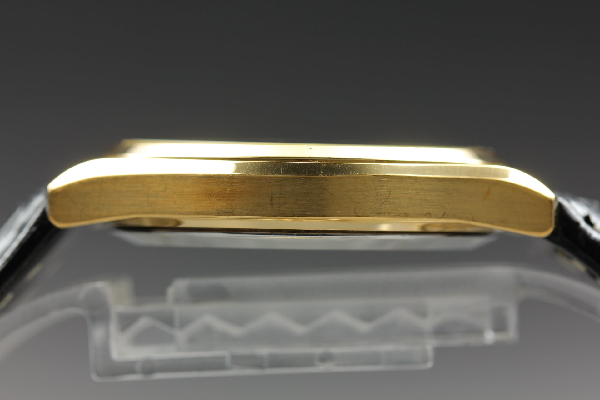 1979 MINT OMEGA Seamaster 34mm 196.0190 Quartz Gold Dial Men's Watch Vintage