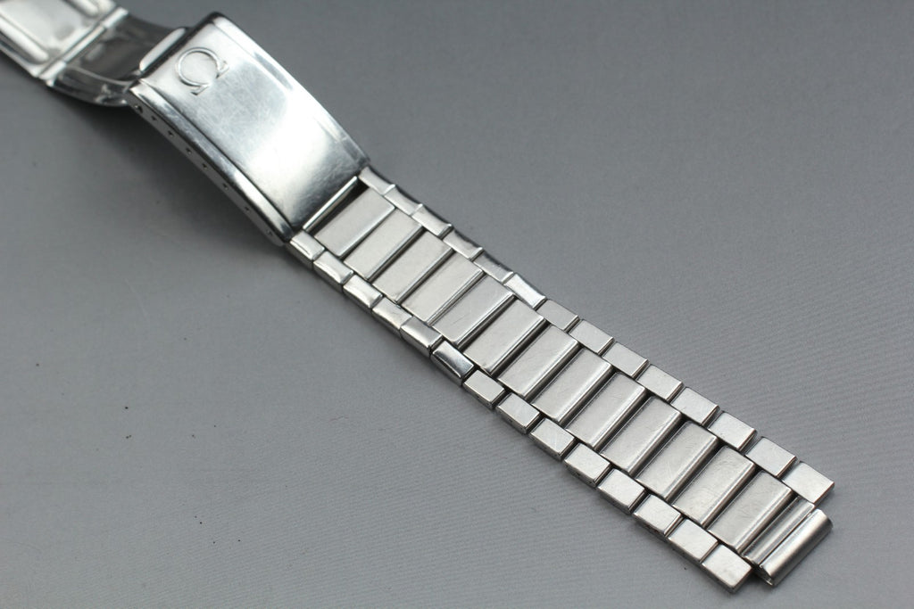 Near MINT OMEGA Caterpillar Bracelet 18mm FF630/1035 Stainless Steel Men Vintage
