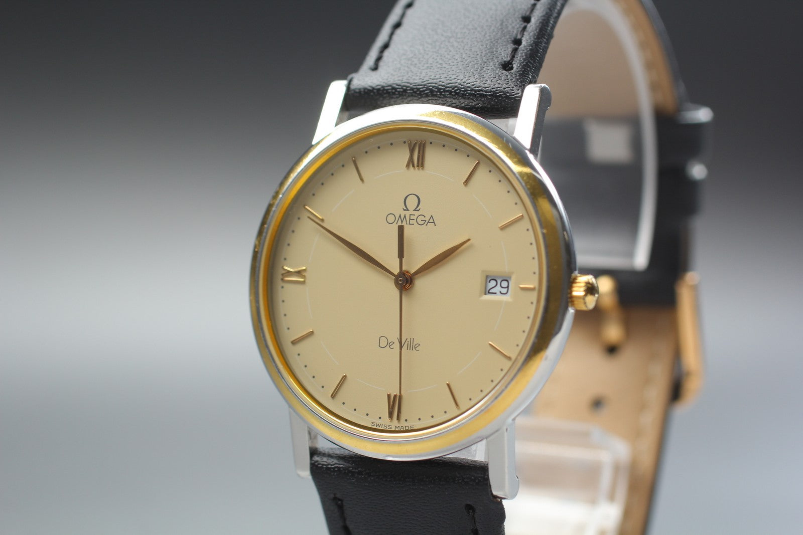 1992 Near MINT OMEGA De Ville 32mm 196.2430 Quartz Roman Dial Men's Vintage