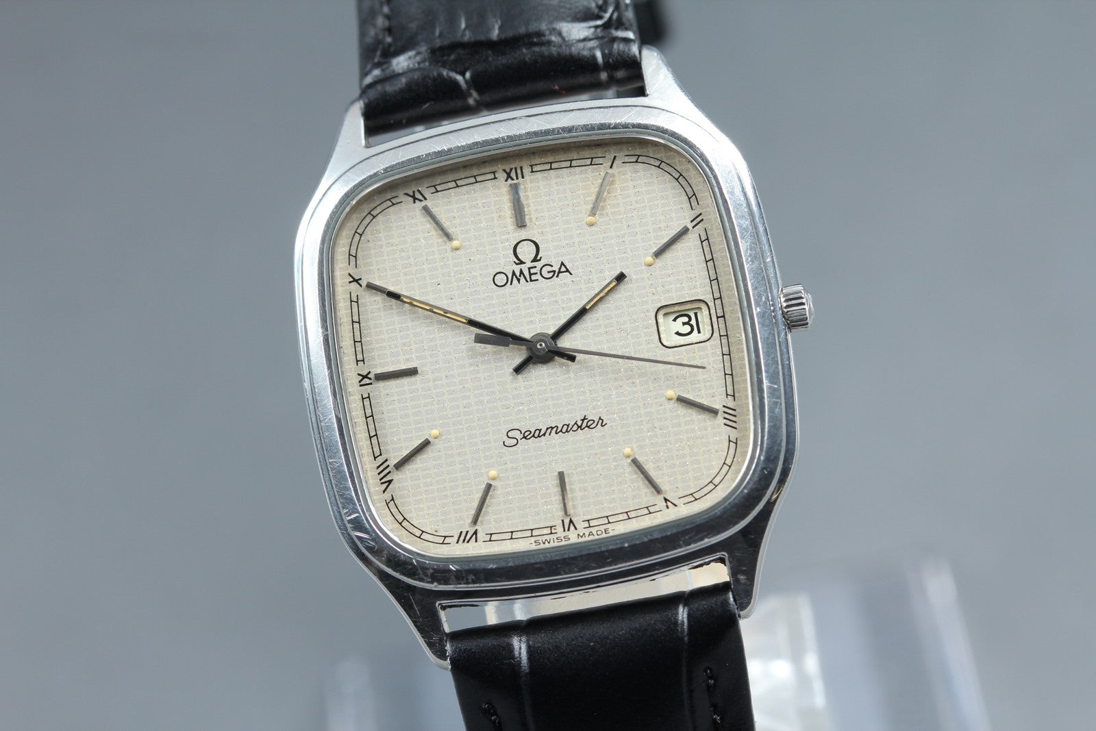 1987 Near MINT OMEGA Seamaster 31mm 196.0311 Quartz Silver Roman Men's Vintage
