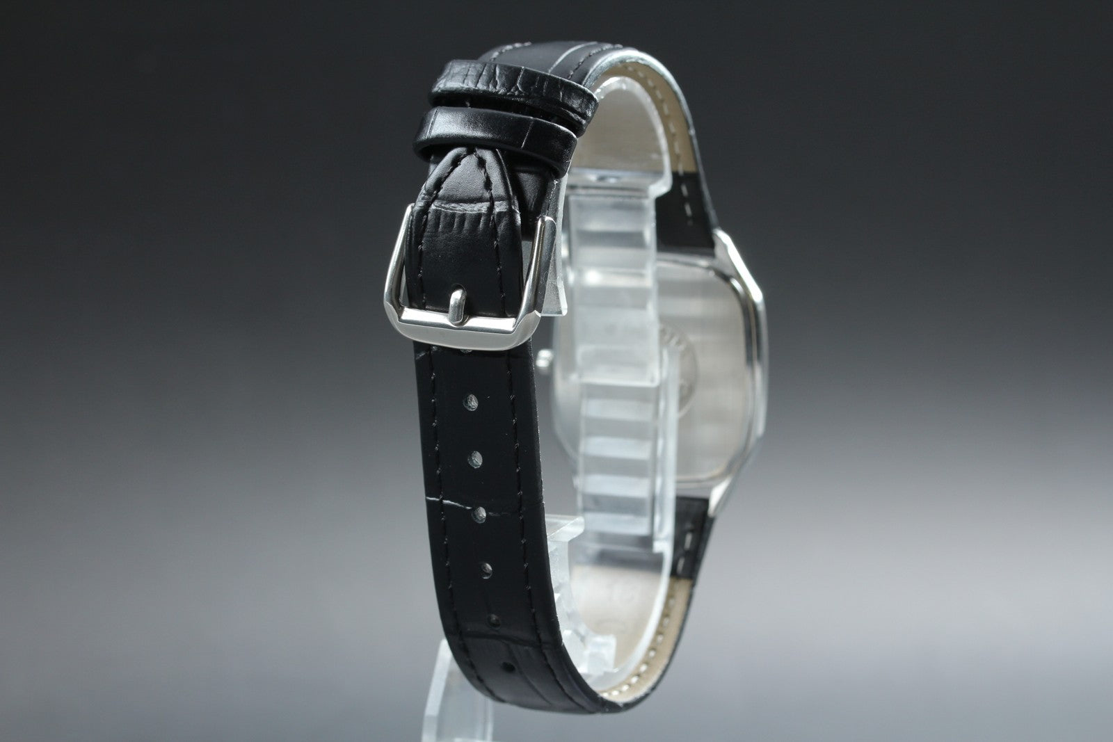 1987 Near MINT OMEGA Seamaster 31mm 196.0311 Quartz Silver Roman Men's Vintage