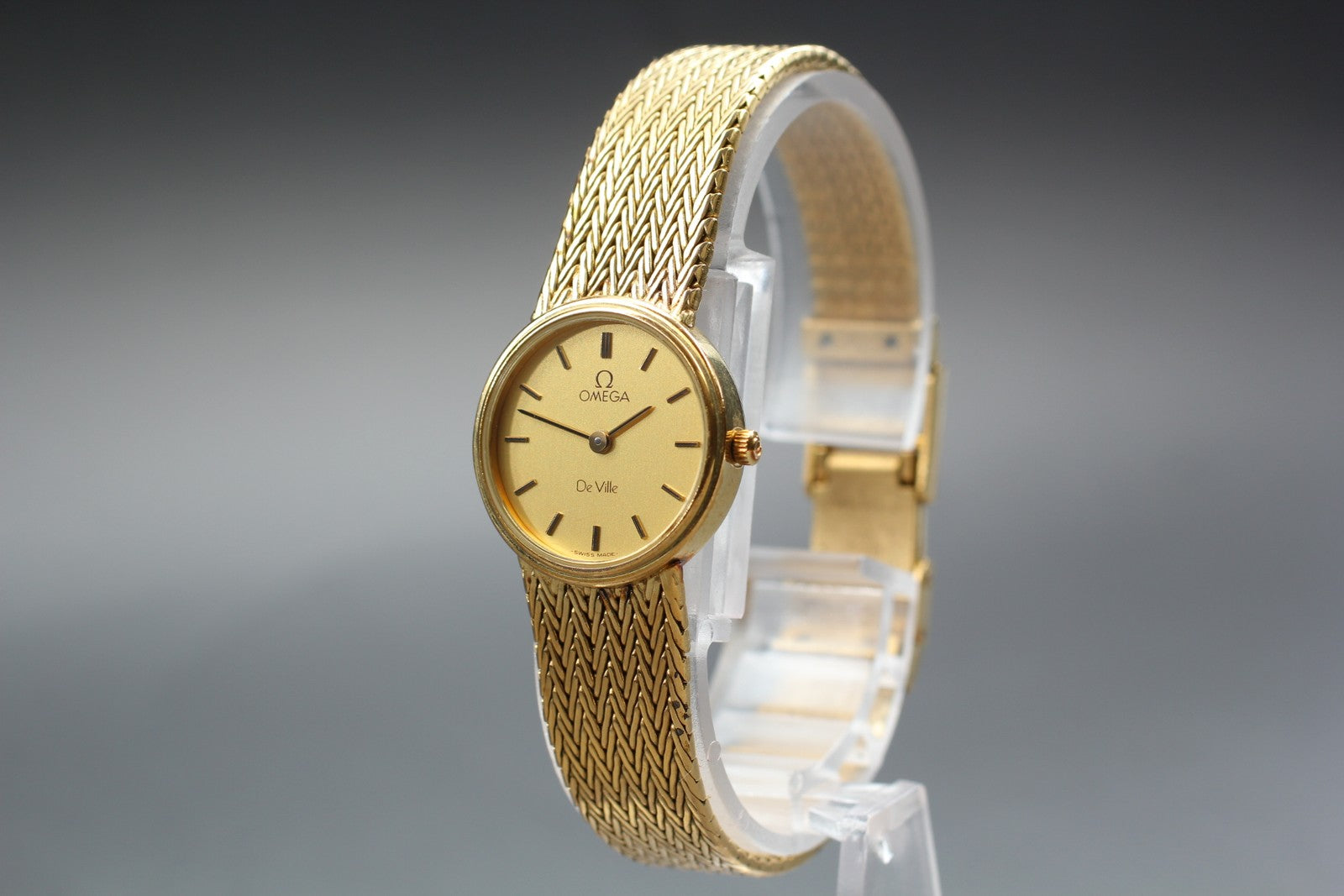 1984 Near MINT OMEGA De Ville 20mm 591.0268 Quartz Gold Dial Women's Vintage
