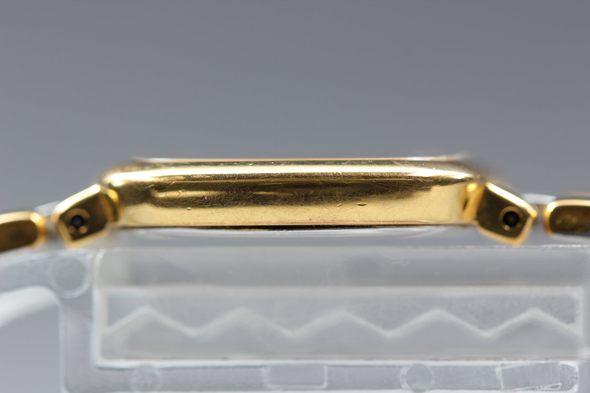 Near MINT OMEGA De Ville 21mm 795.0898.2 Quartz Gold Dial Women's Watch Vintage