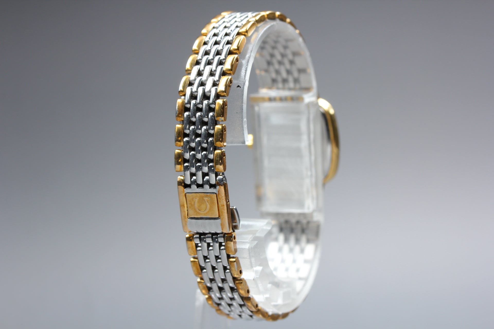Near MINT OMEGA De Ville 21mm 795.0898.2 Quartz Gold Dial Women's Watch Vintage