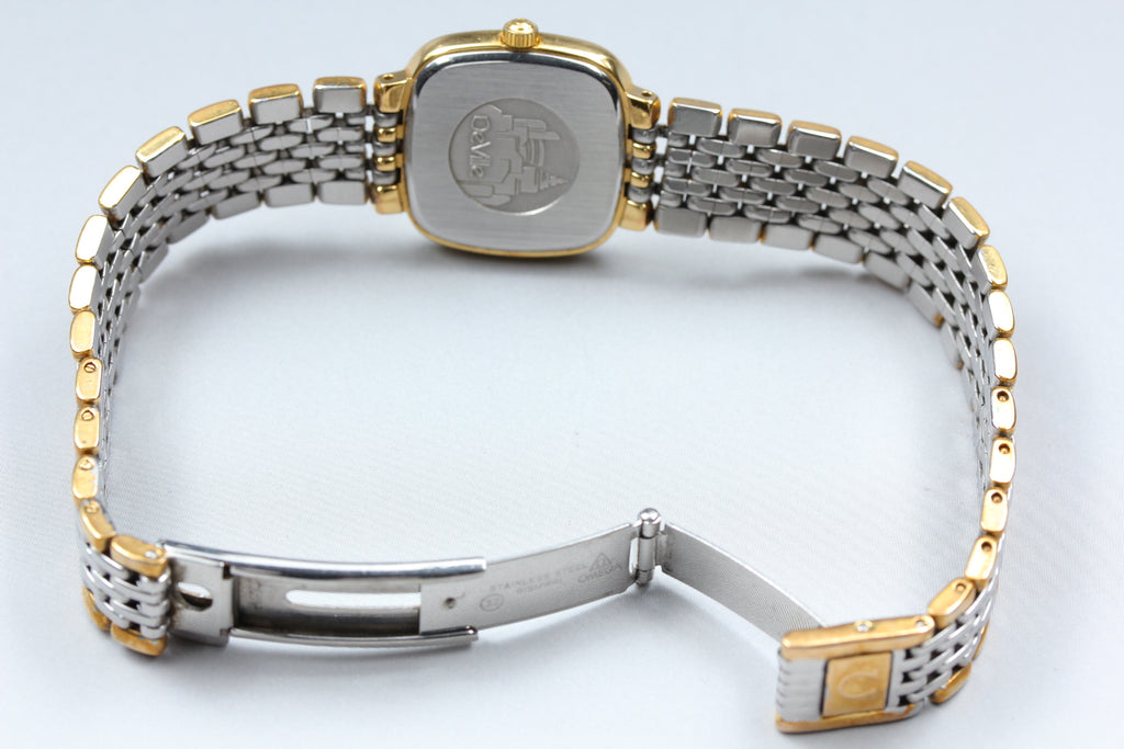 Near MINT OMEGA De Ville 21mm 795.0898.2 Quartz Gold Dial Women's Watch Vintage