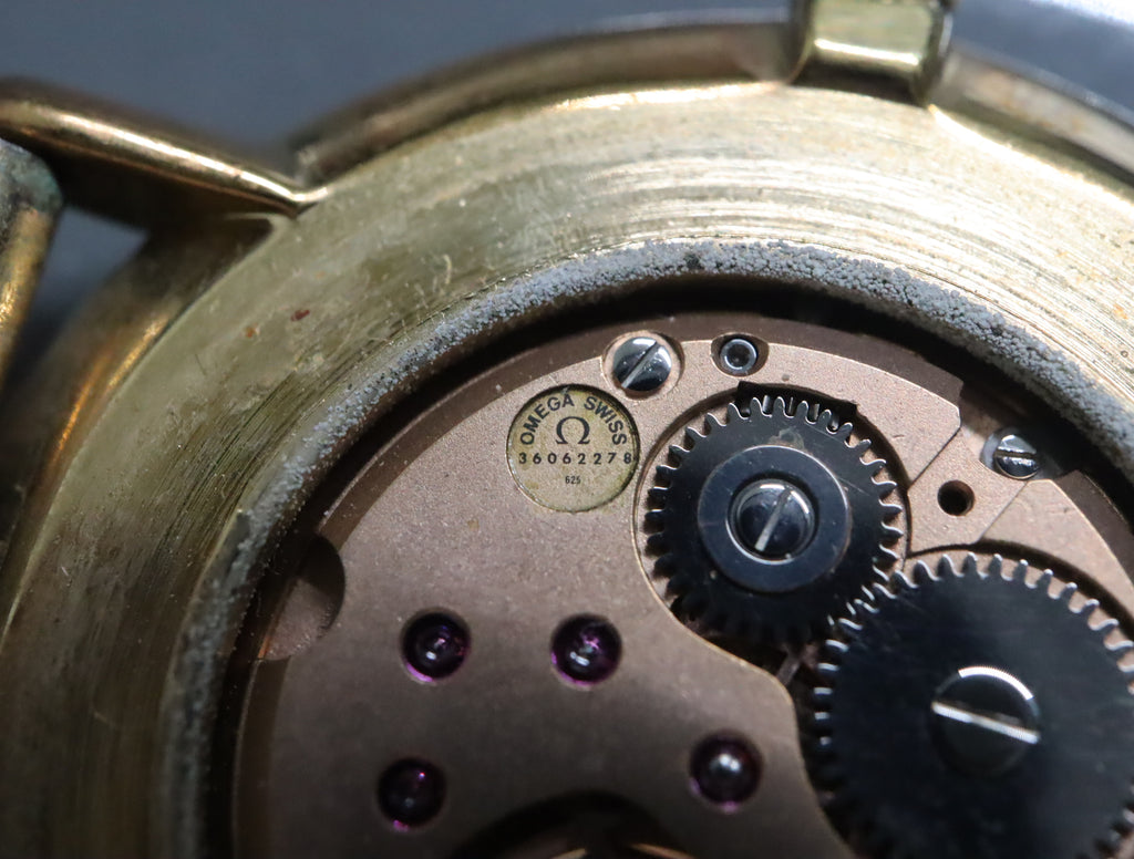 1973 Near MINT OMEGA De Ville 33mm 111.0107 Manual Gold Floral Dial Men Vintage