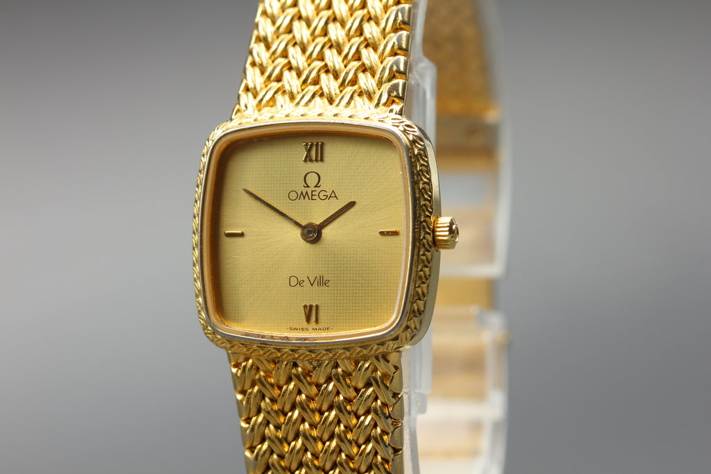 1980s Near MINT OMEGA De Ville 19mm 591.0289 Quartz Gold Roman Women's Vintage