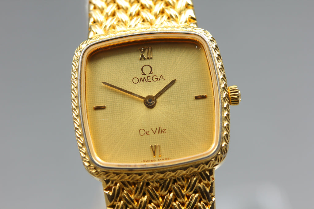 1980s Near MINT OMEGA De Ville 19mm 591.0289 Quartz Gold Roman Women's Vintage