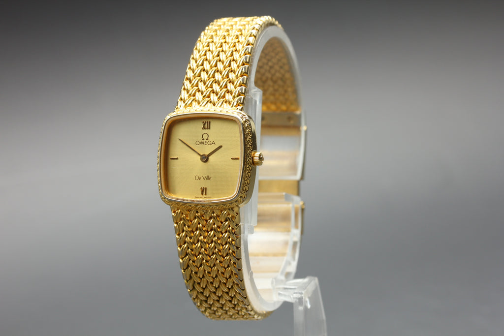 1980s Near MINT OMEGA De Ville 19mm 591.0289 Quartz Gold Roman Women's Vintage