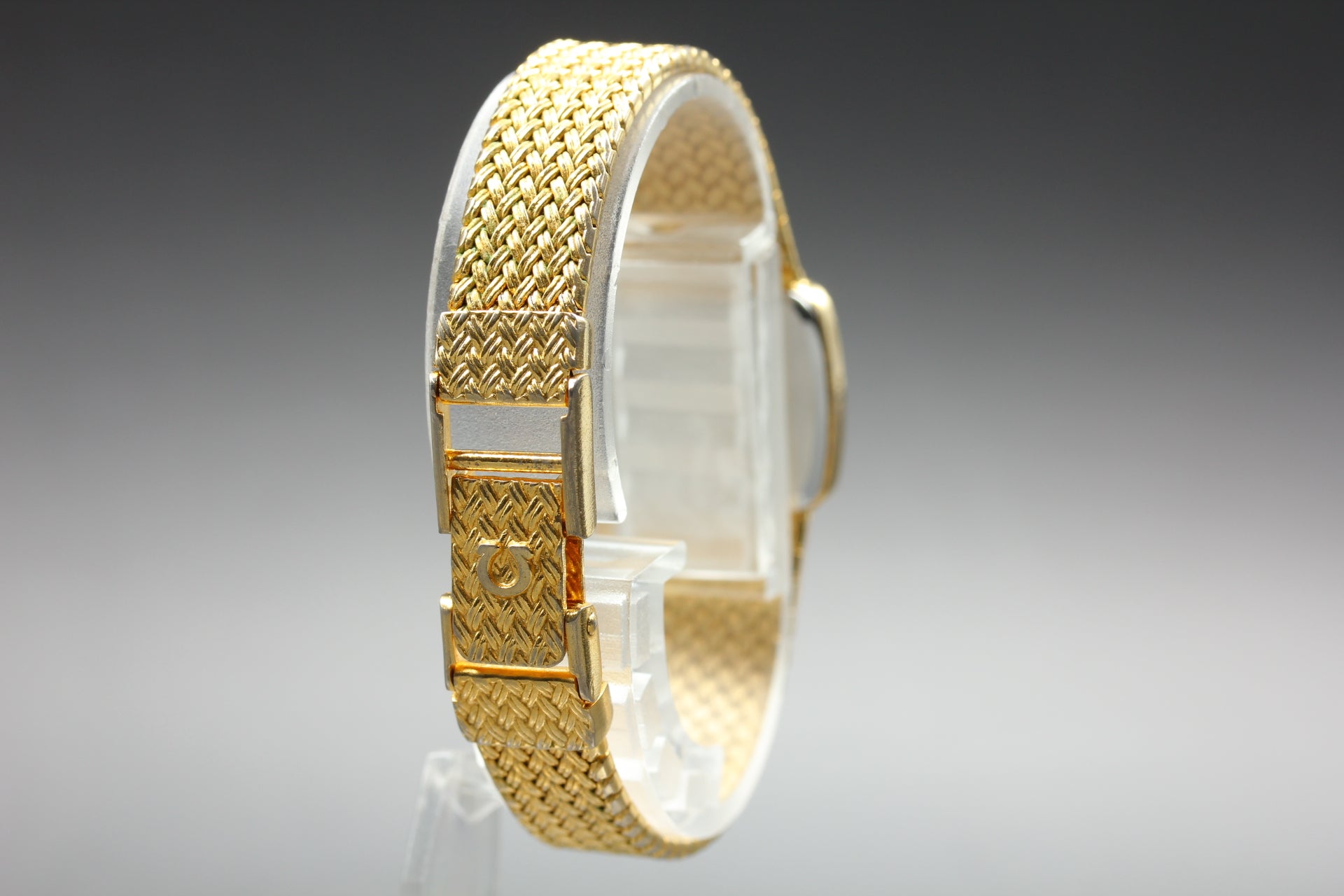 1980s Near MINT OMEGA De Ville 19mm 591.0289 Quartz Gold Roman Women's Vintage