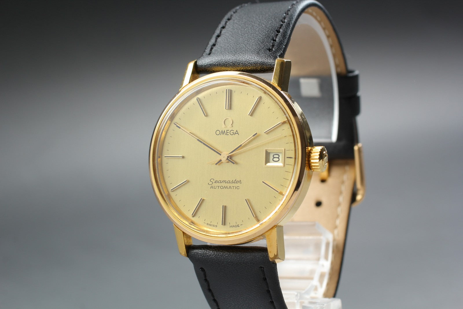1978 Near MINT OMEGA Seamaster 34mm 166.0202 Automatic Gold Dial Men's Vintage