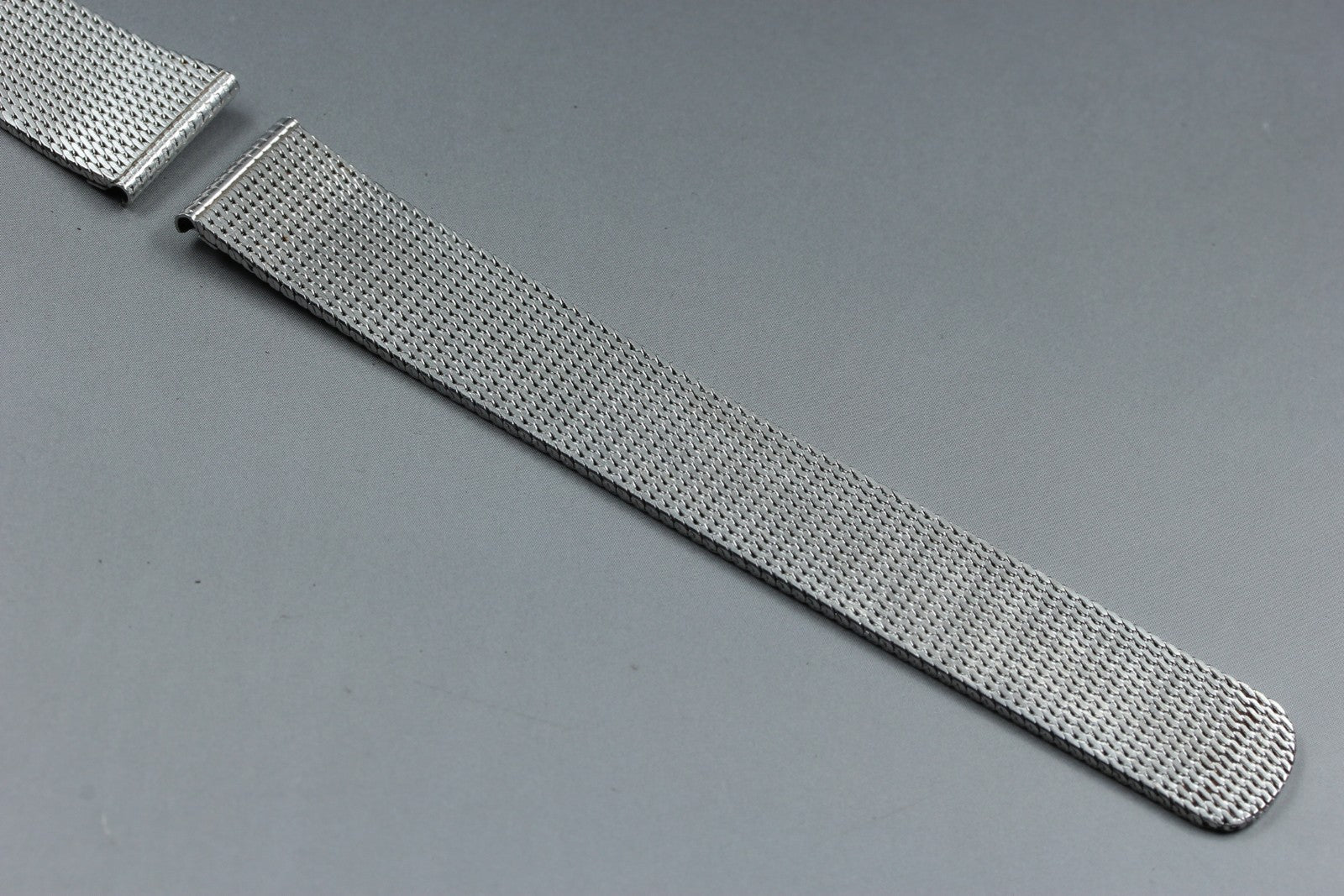 Near MINT OMEGA Milanese/Mesh Band 2038 18mm Stainless Steel Silver Men Vintage