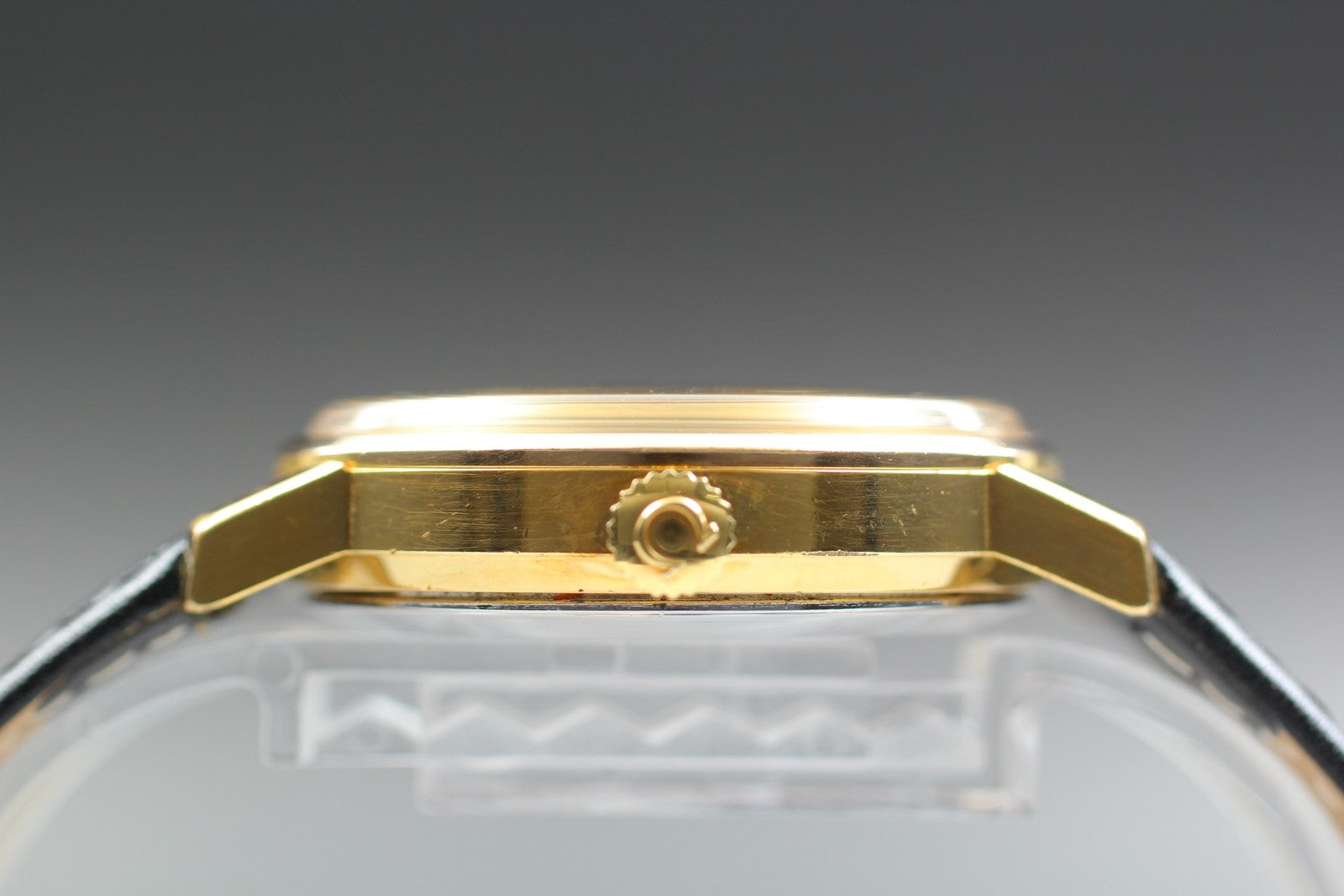 1978 Near MINT OMEGA Seamaster 34mm 166.0202 Automatic Gold Dial Men's Vintage