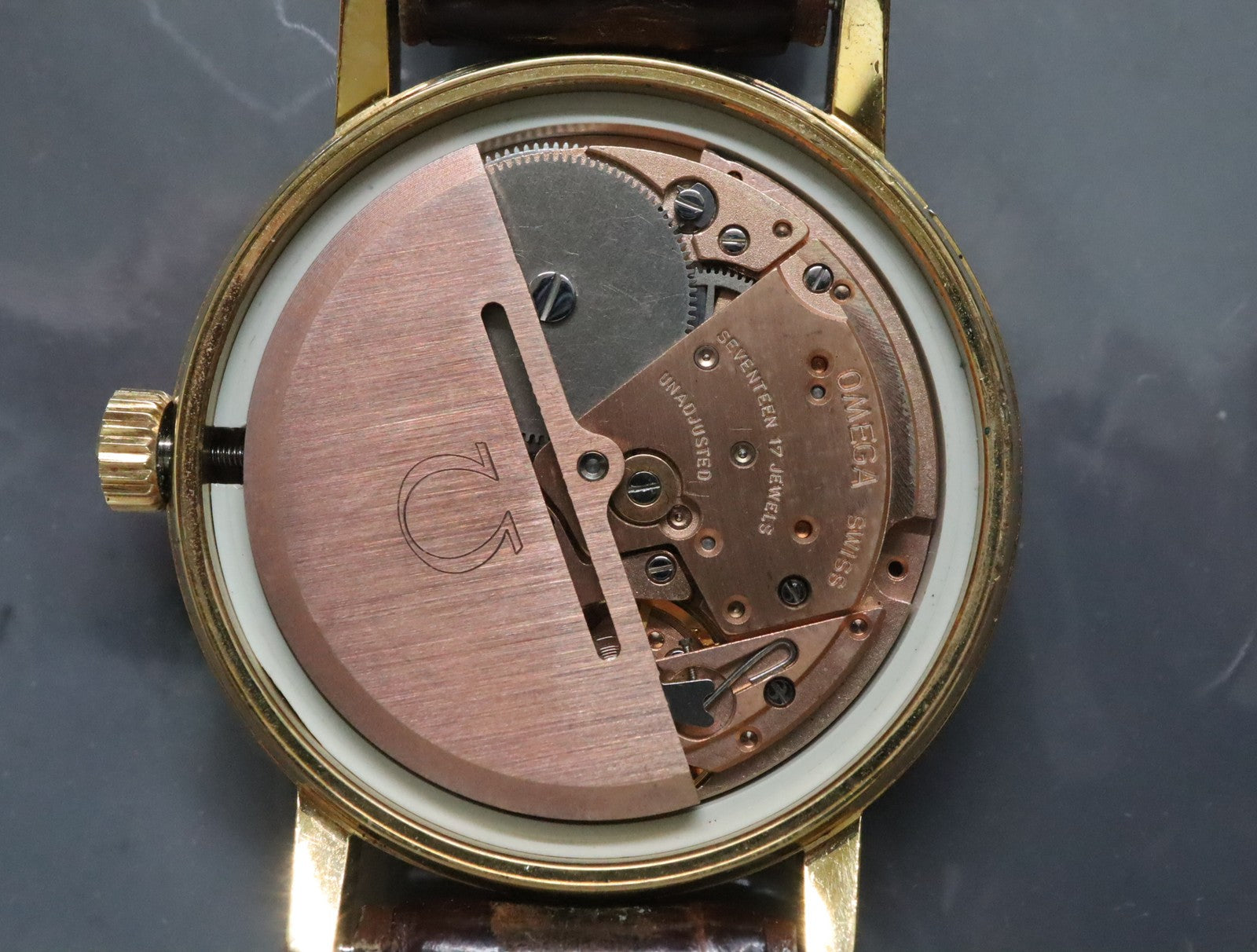 1978 Near MINT OMEGA Seamaster 34mm 166.0202 Automatic Gold Dial Men's Vintage