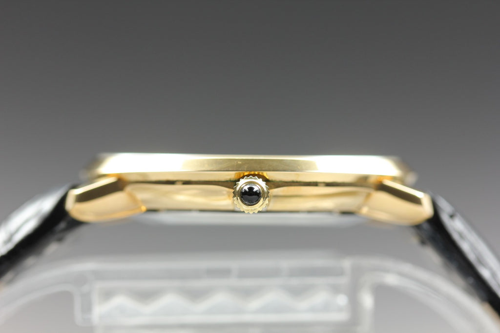 1976 Near MINT OMEGA De Ville 33mm 111.0107 Manual Wind Gold Dial Men's Vintage