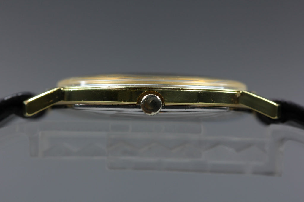 1976 Near MINT OMEGA De Ville 32mm 111.0114 Manual Wind Gold Dial Men's Vintage