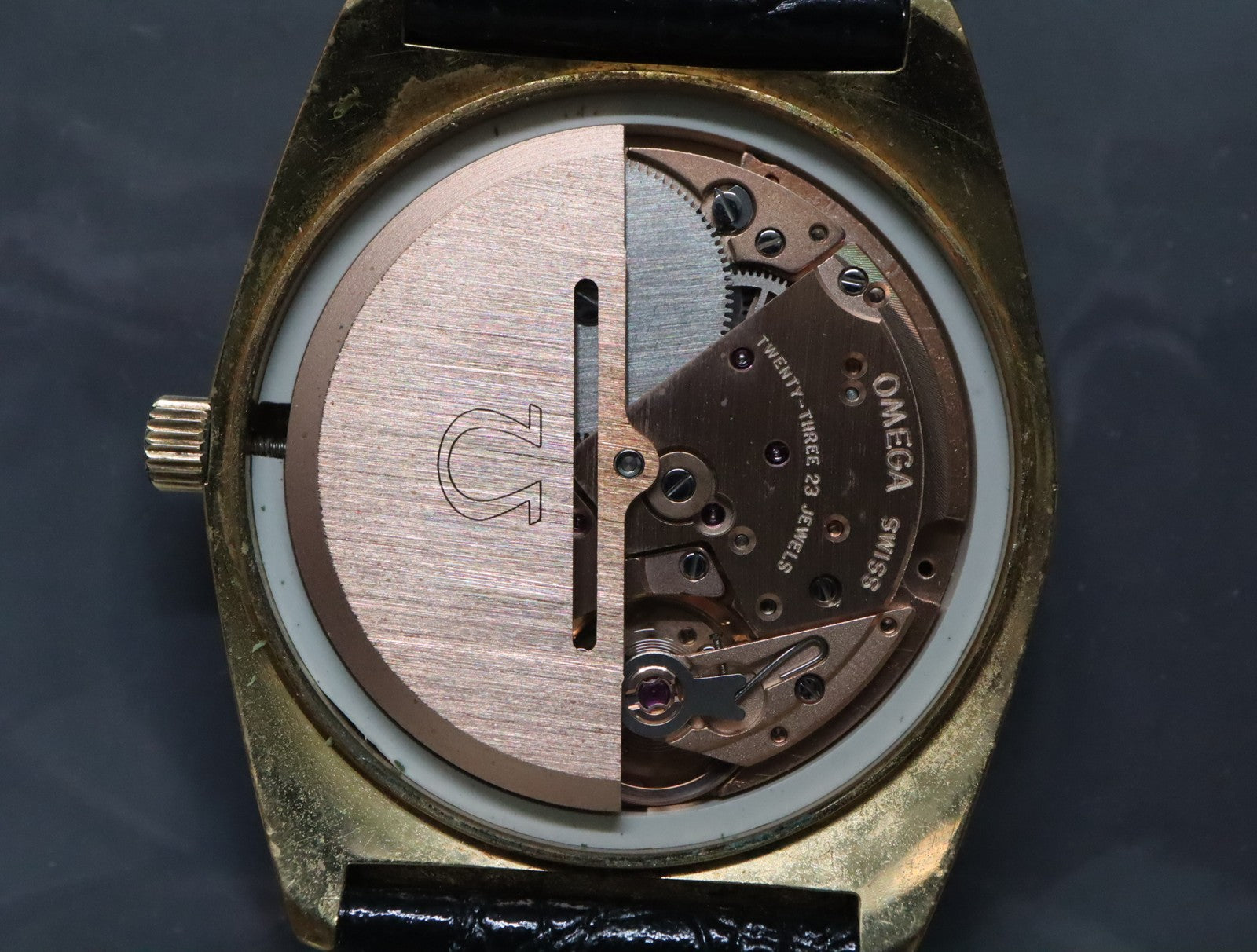 1974 Near MINT OMEGA Seamaster 34mm 166.0204 Automatic Gold Dial Men's Vintage