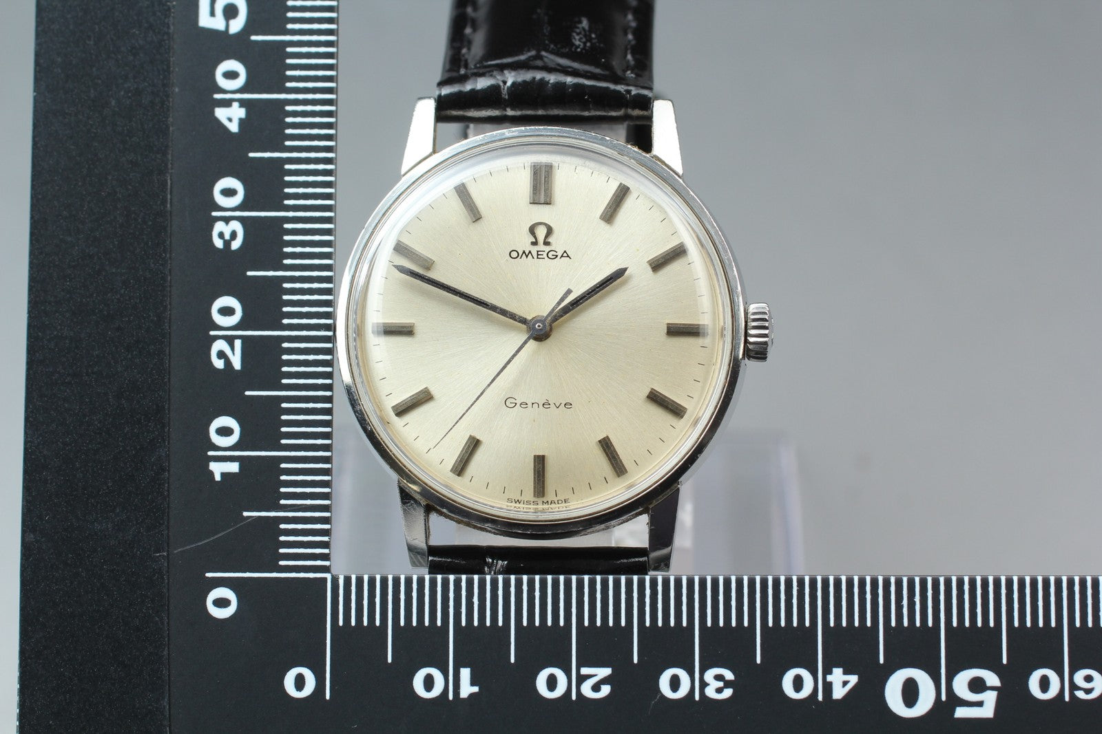 1967 Near MINT OMEGA Geneve Seamaster 34mm 135.011 Manual Silver Men's Vintage