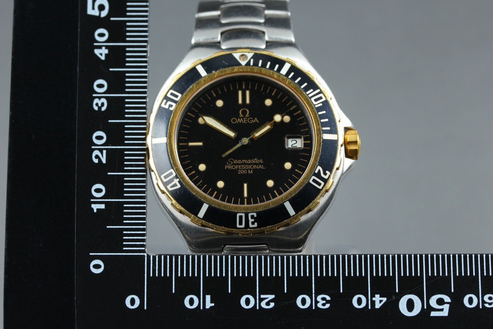 1991 Near MINT OMEGA Seamaster Professional 200M 36mm 396.1042.4 Quartz Men's